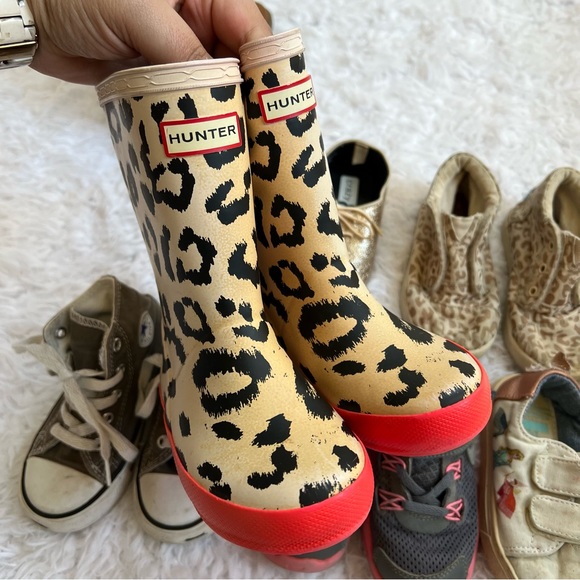 7 Baby Toddler Shoes Hunter Nike Toms Children's Place Crazy 8 Converse Sz 7 - Picture 9 of 16